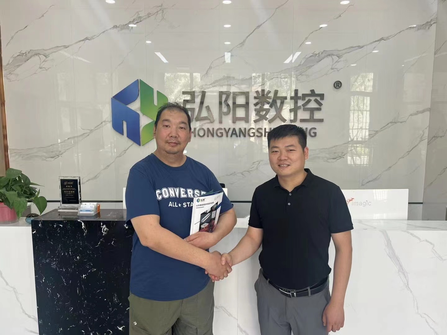 蒙古客戶(hù)對(duì)我司產(chǎn)品和服務(wù)贊不絕口